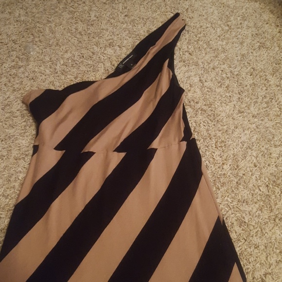 INC one shoulder jersey dress black/tan stripped - Picture 3 of 3